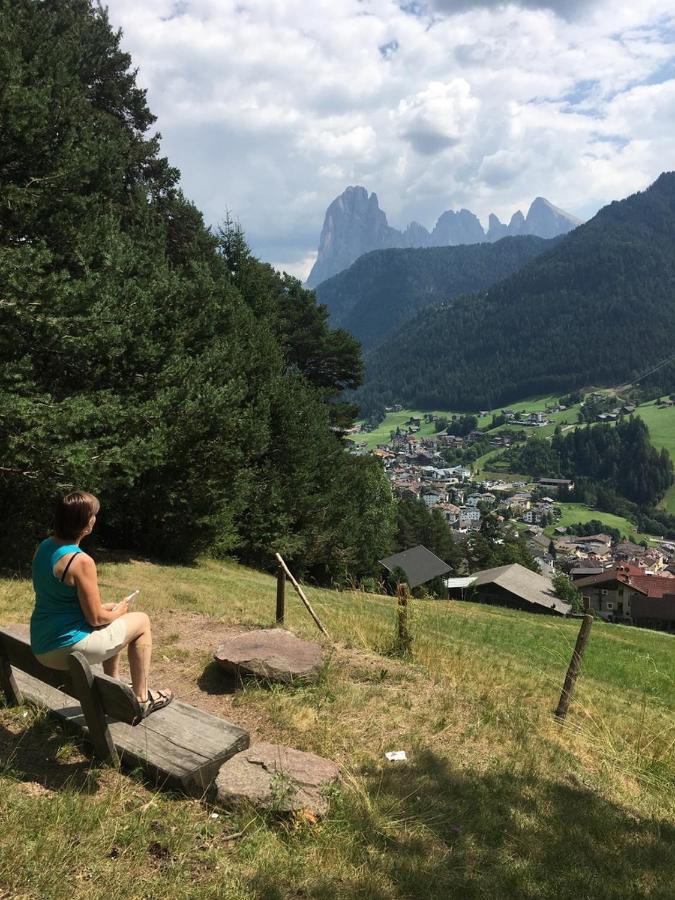 Alojamento de Acomodação e Pequeno-almoço Lavi Val Gardena