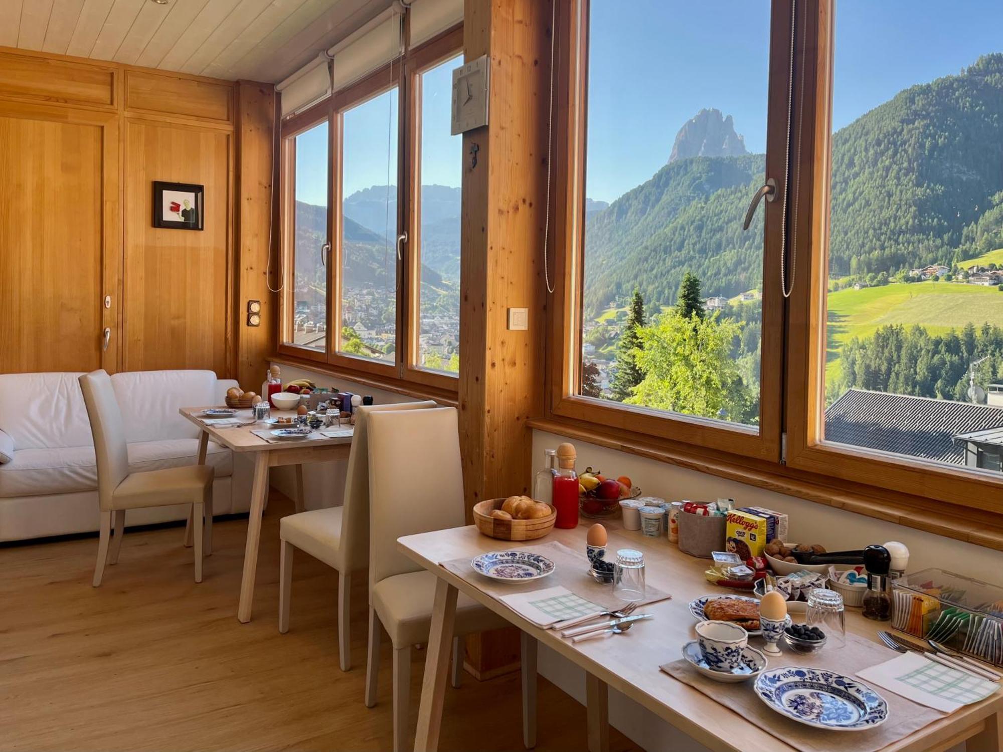 Alojamento de Acomodação e Pequeno-almoço Lavi Val Gardena
